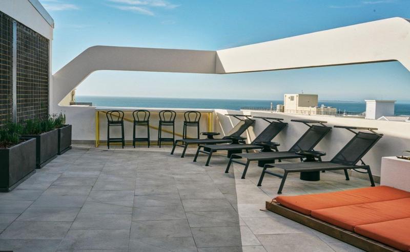 1 Bedroom Property for Sale in Sea Point Western Cape